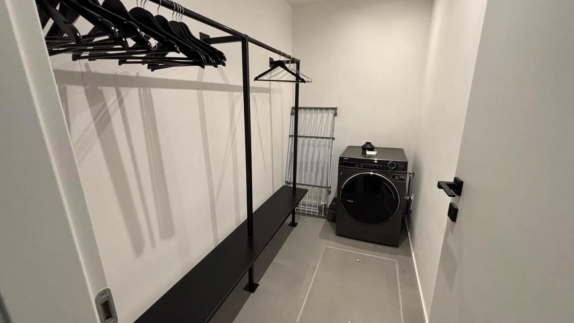 Hozyhome Soluzione A Prezzo Imbattibile Vicino Alla Bocconi Milano 0*,  Italia