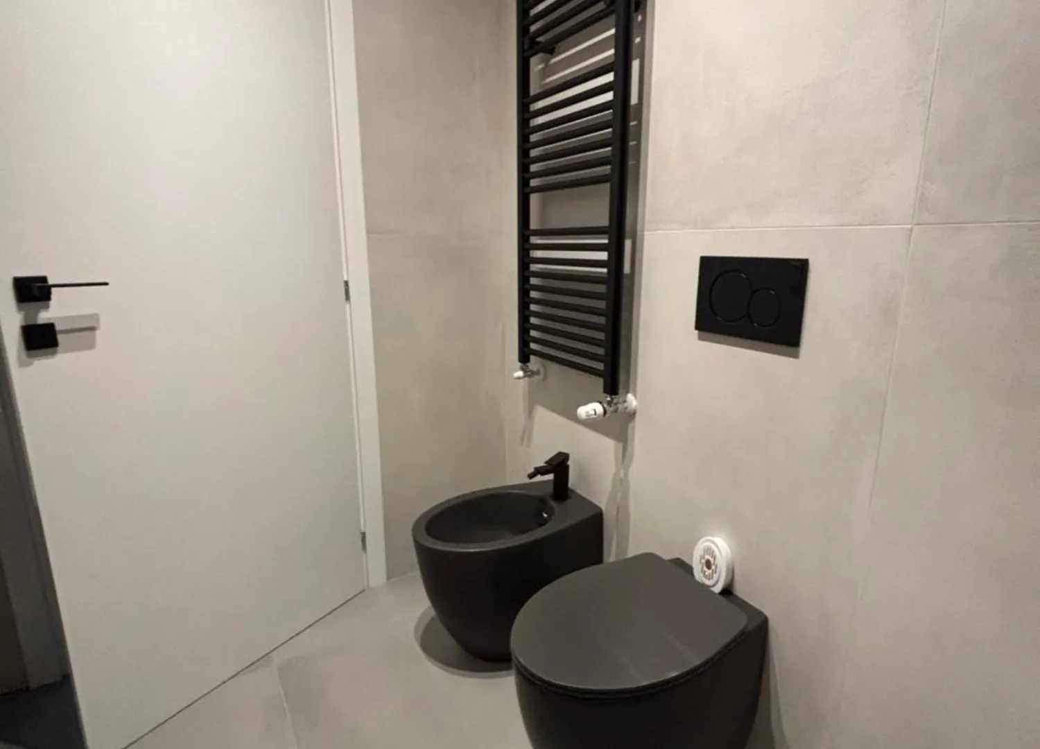 Hozyhome Soluzione A Prezzo Imbattibile Vicino Alla Bocconi Milano Italia