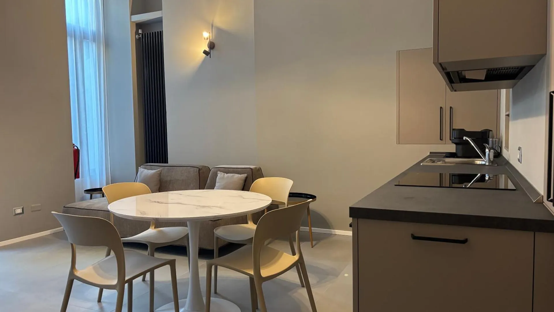 Hozyhome Soluzione A Prezzo Imbattibile Vicino Alla Bocconi Milano Appartamento